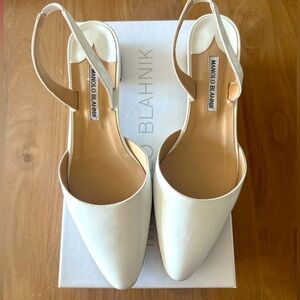Brand New, Never Worn Manolo Blahnik Aspro Patent Slingback Pumps in White